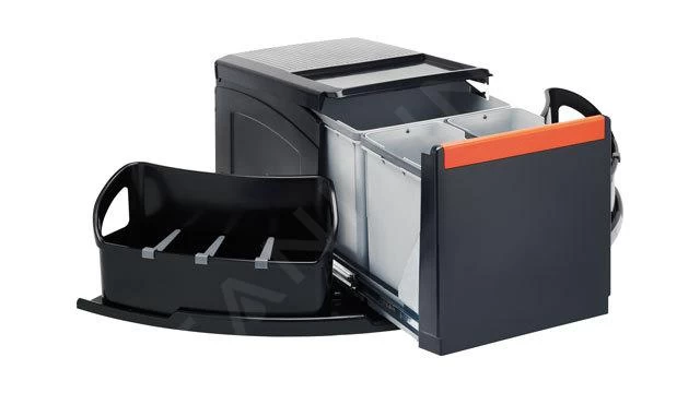 Franke Cube - Poubelle Encastrée Cube D´angle 1 X 18 L, 2 X 8 L 134.0055.288 3 Franke Cube - Poubelle Encastrée Cube D´angle 1 X 18 L, 2 X 8 L 134.0055.288